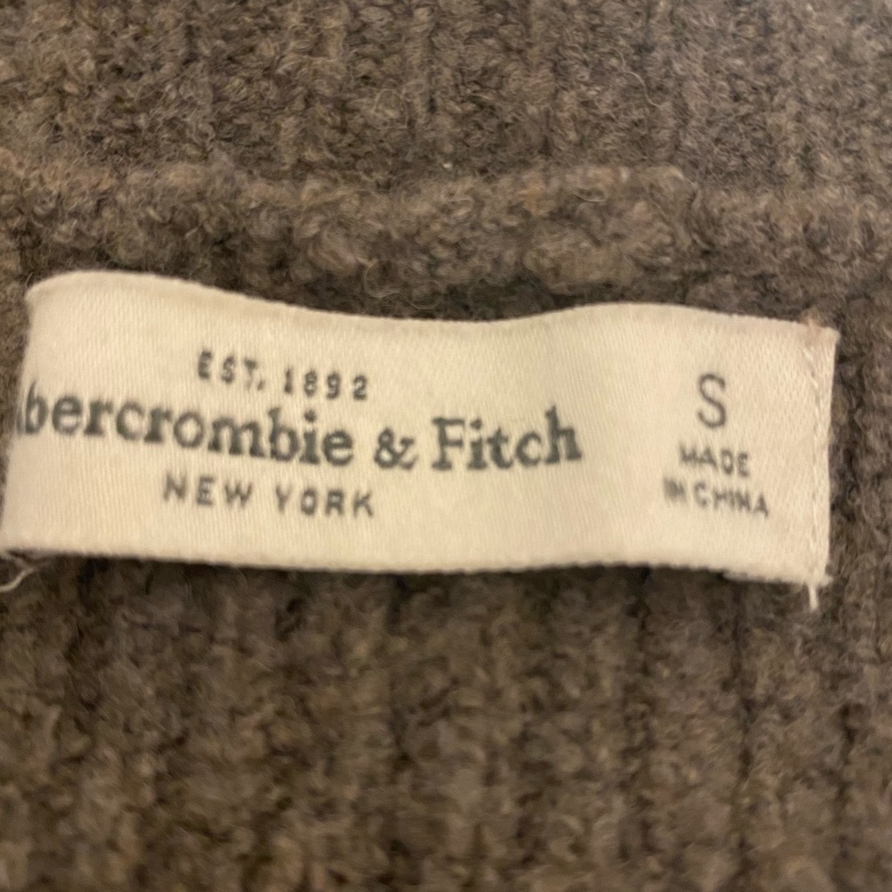 Sweater - Picture 3 of 5